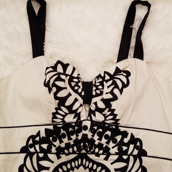 Top - Picture 3 of 3